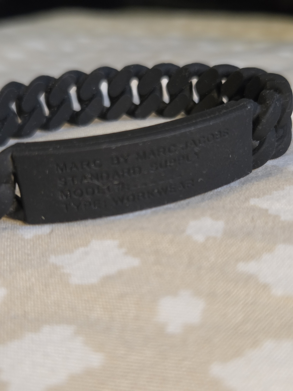 Marc by Marc Jacobs Black Chain-Link Rubber Bracelet